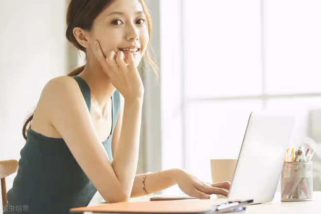 女老闆給我連漲三次工資，知道真相後，我果斷辭職離開
