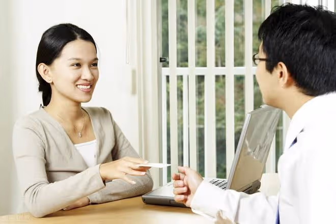 女老闆給我連漲三次工資，知道真相後，我果斷辭職離開