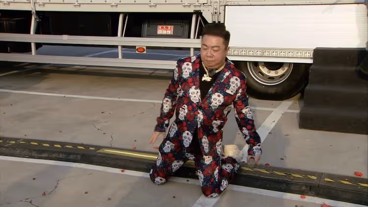 董至成使出萬年老哏進場　胡瓜忍不住狠虧：怎麼那麼喘？