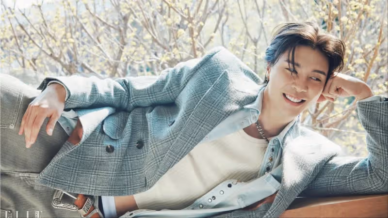 這個燦笑太犯規！　NCT Johnny登雜誌封面好像在拍潮流男友照