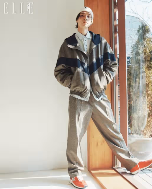 這個燦笑太犯規！　NCT Johnny登雜誌封面好像在拍潮流男友照