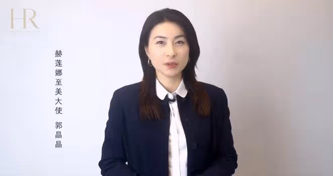 郭晶晶又拿下新代言！和3小孩互動太有愛，一年廣告費幾千萬！