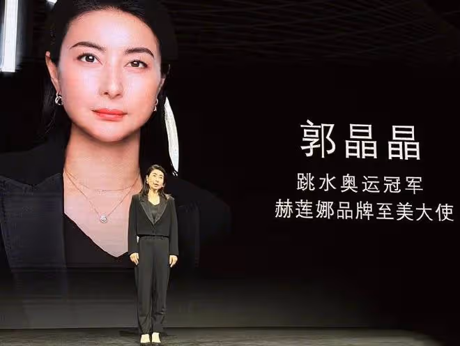 郭晶晶又拿下新代言！和3小孩互動太有愛，一年廣告費幾千萬！