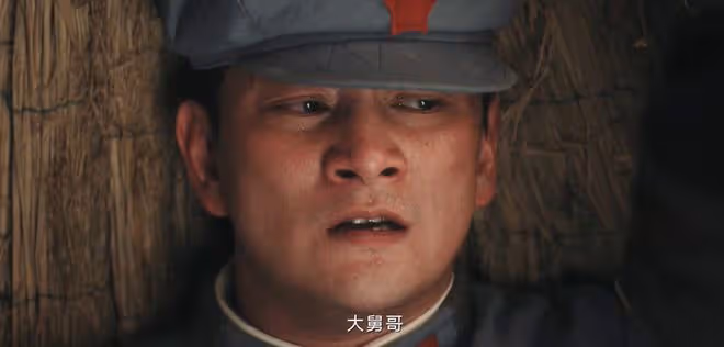 《追風者》直到上海送來鷹洋機，魏若來才發現，自己被錢少良騙了