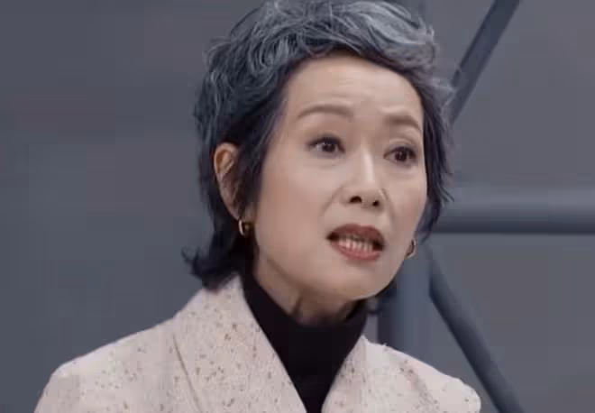 紀凌塵綜藝中「殭屍步」被吐槽，葉童的表情引發笑點