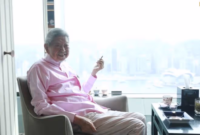 82歲蔡瀾已安排後事,變賣資產套現住酒店,煙不離手活一天是一天