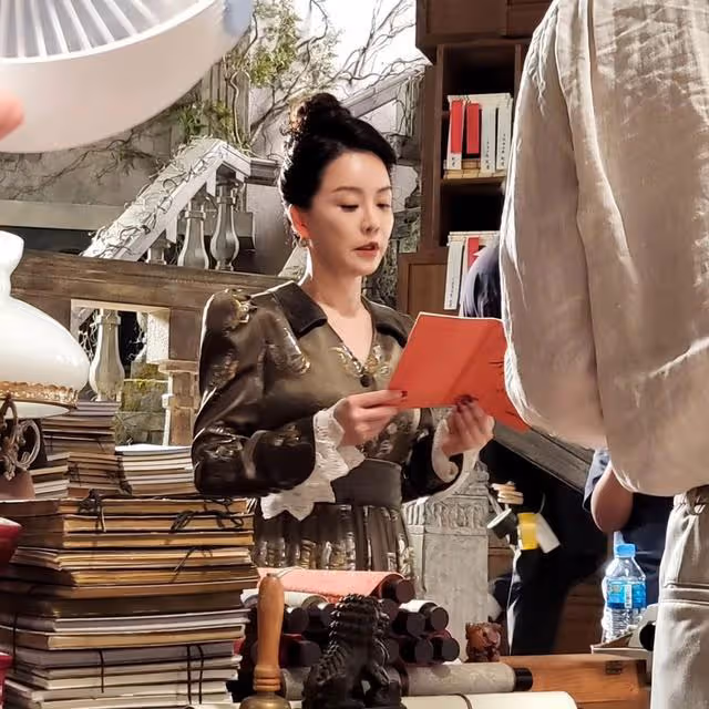 《淚之女王》的姑姑是財閥家唯一正常人：現實中深愛過但選擇不婚