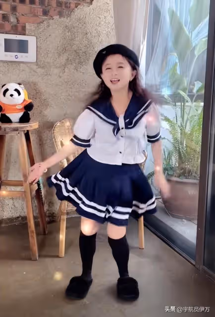 內蒙袖珍女嫁211高材生，12年堅持丁克，如今疑似家暴的她後悔嗎