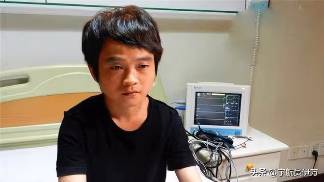 內蒙袖珍女嫁211高材生，12年堅持丁克，如今疑似家暴的她後悔嗎