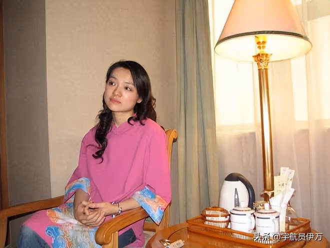 棋後諸宸：嫁卡達王室後放棄中國籍，接受一夫多妻，如今後悔嗎
