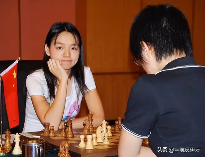 棋後諸宸：嫁卡達王室後放棄中國籍，接受一夫多妻，如今後悔嗎