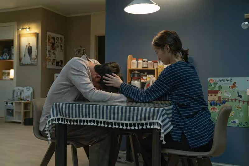 婆婆「偏心小叔和小姑」我和老公卻被冷落多年！ 她一中風他們卻不肯顧，我只好接來家裡照顧，3年後她過世「小姑拿出一份遺囑」叫來全家人… #結果連我自己都沒想到