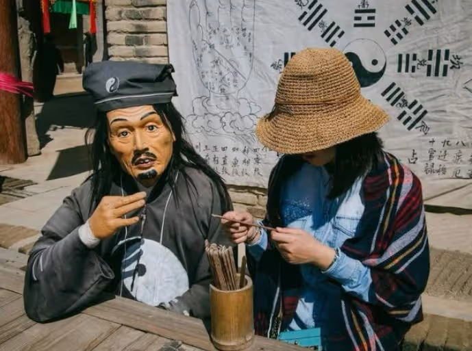 閨蜜搶走了我老公，算命師卻跟我說：妳以後還要感謝她，1年之後接到閨蜜的電話，整個人傻眼了