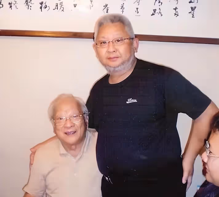 「救他全家都得死」！兒子觸電進ICU「母親含淚放棄治療」　醫生大悟：見死不救才是真慈悲