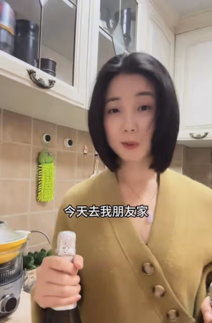 42歲未婚女子曬獨居生活，父母不在，享受單身自由生活，拒絕相親
