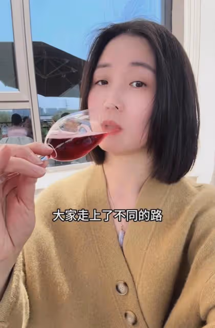 42歲未婚女子曬獨居生活，父母不在，享受單身自由生活，拒絕相親