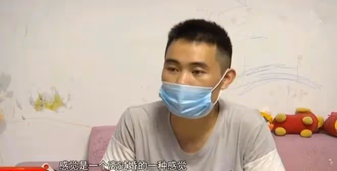 男子進妻子房間要掃碼付款,10歲女兒非親生,他能忍下這口氣嗎