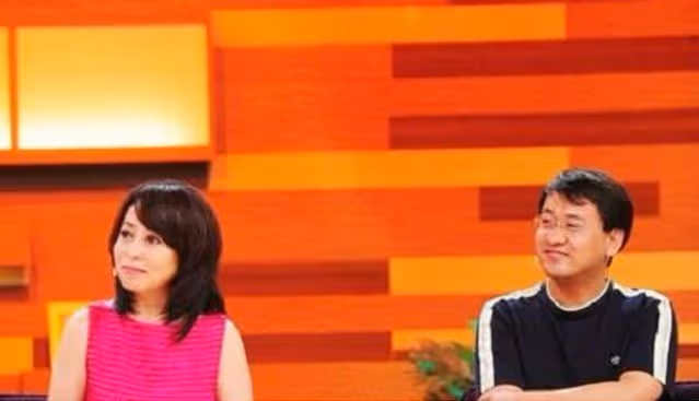 22歲小伙愛上41歲女老闆,追求7年終成眷屬,9年後他們現狀如何