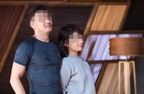 20年前,一句玩笑話我挨了一巴掌,老公和我離了婚,兒子成了仇人