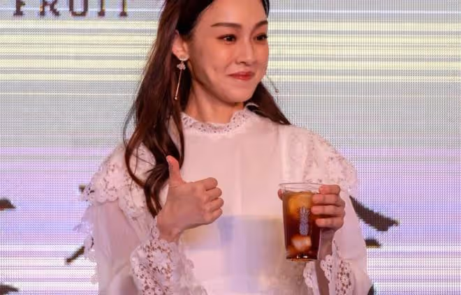 一個女人愛不愛你，從這10個方面就可以判斷出來，很簡單