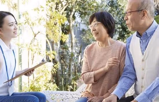 62歲的大爺：退休金3800塊，找一個55以下的老伴兒，過分嗎