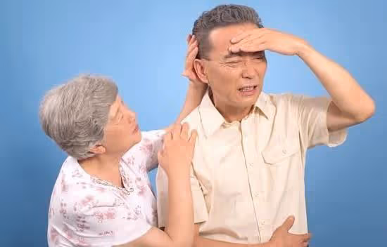 60歲大媽直言：兒子家照看孫子3年，我徹底打消了養兒防老的念頭