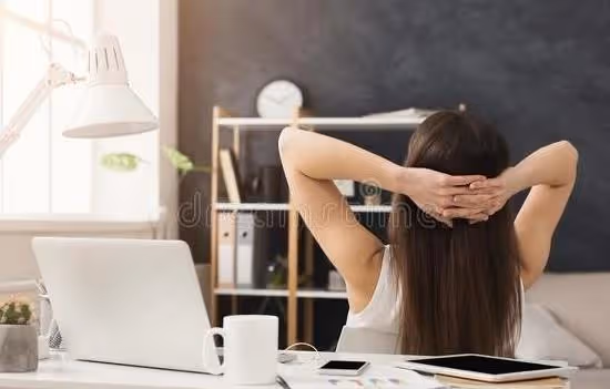 49歲女人：25年婚姻只剩親情，無話可說的生活，就這樣對付著過吧