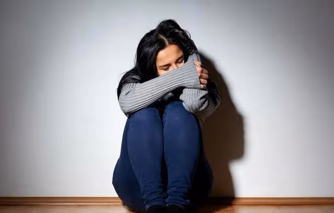 49歲女人：25年婚姻只剩親情，無話可說的生活，就這樣對付著過吧