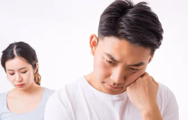 49歲女人：25年婚姻只剩親情，無話可說的生活，就這樣對付著過吧