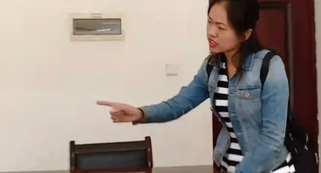 35歲少婦愛上姐夫，被人唾棄受盡屈辱：他只想快活，把我害慘了