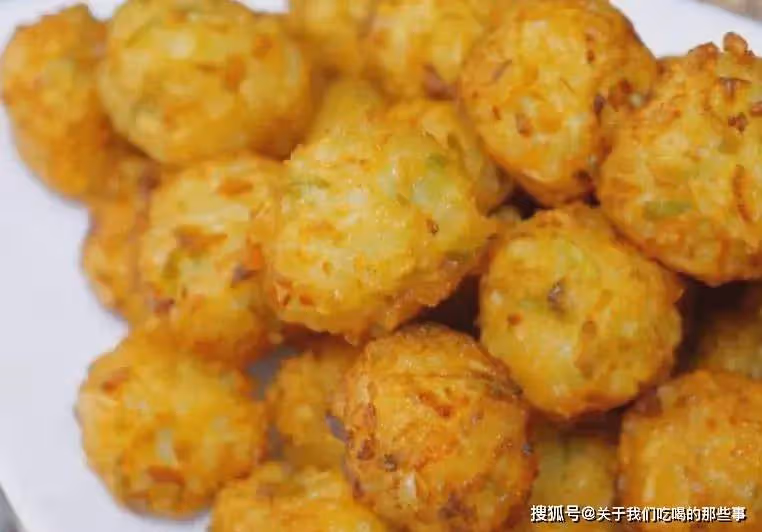 炸蘿蔔丸子有竅門,最忌放麵粉和澱粉,教你一招,又香又脆不回軟