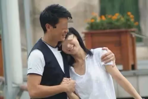 二婚老婆和前妻打了一架，保住了我的命，出院後我上交了所有財產