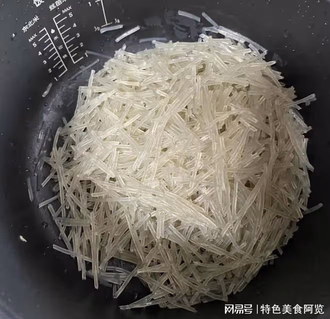 陝西人從小吃到大的【地軟包子】!薄皮大餡,香辣入味,超過癮~