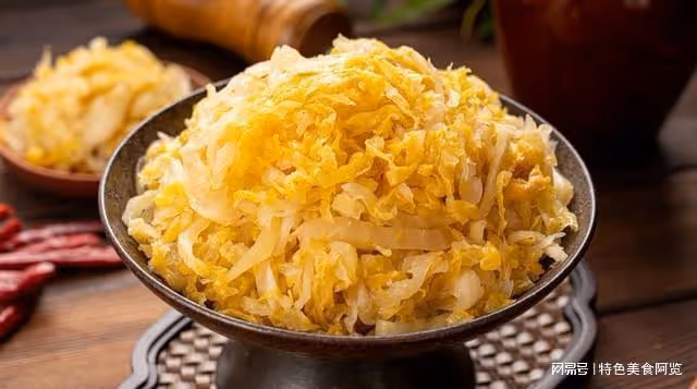 愛上美食,如何做東北炒酸菜更好吃呢?