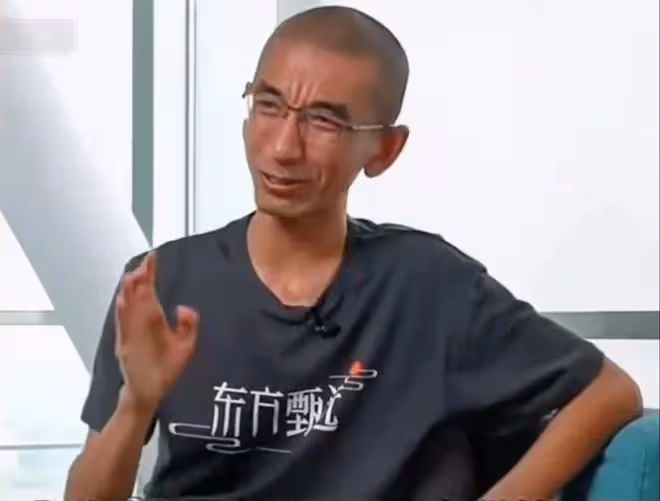 前腳極盡貶低董宇輝不懂管理，後腳就被與輝同行用數據啪啪打臉！
