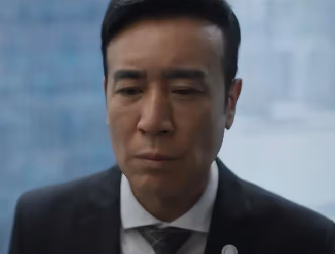 52歲於和偉和小22歲隆妮演情人，吻戲引熱議：演父女都不為過
