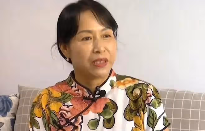 大媽來相親，說好不在乎物質，可一見面提出5萬彩禮，紅娘很尷尬