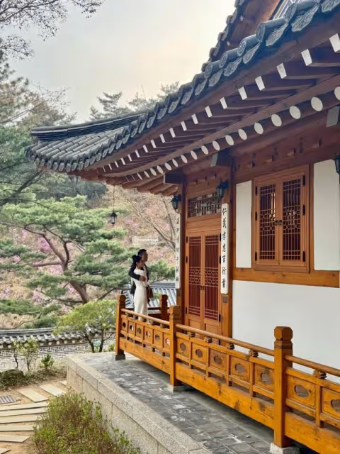 汪小菲發文秀恩愛！首爾和妻子深情相擁，馬筱梅一身行頭近百萬！
