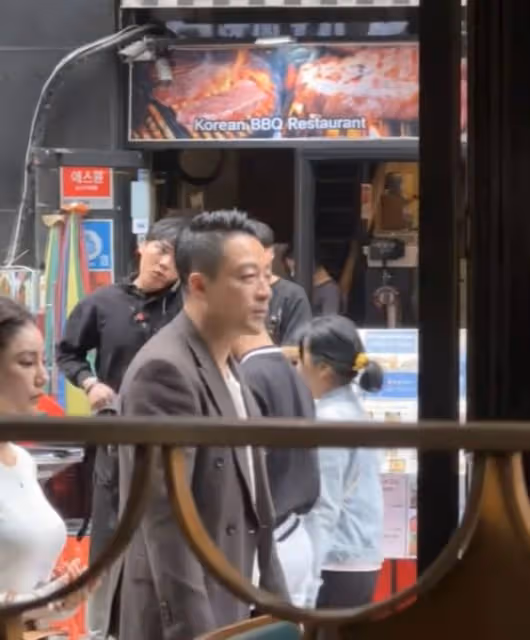 汪小菲發文秀恩愛！首爾和妻子深情相擁，馬筱梅一身行頭近百萬！