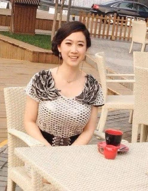 鳳姐淪為打工妹，芙蓉姐姐身價過億，現在他們的差距實在太大了