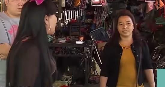 回顧六旬後媽愛打扮,丈夫與繼子嫌棄她要離婚,後媽:給我一百萬