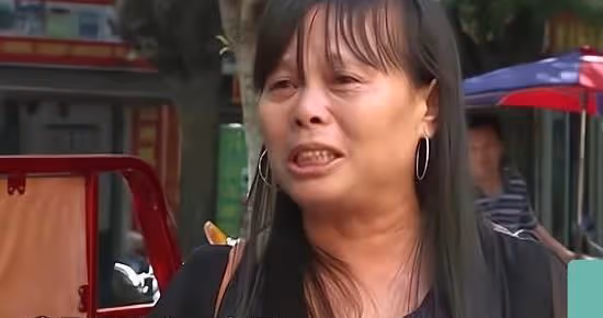 回顧六旬後媽愛打扮,丈夫與繼子嫌棄她要離婚,後媽:給我一百萬