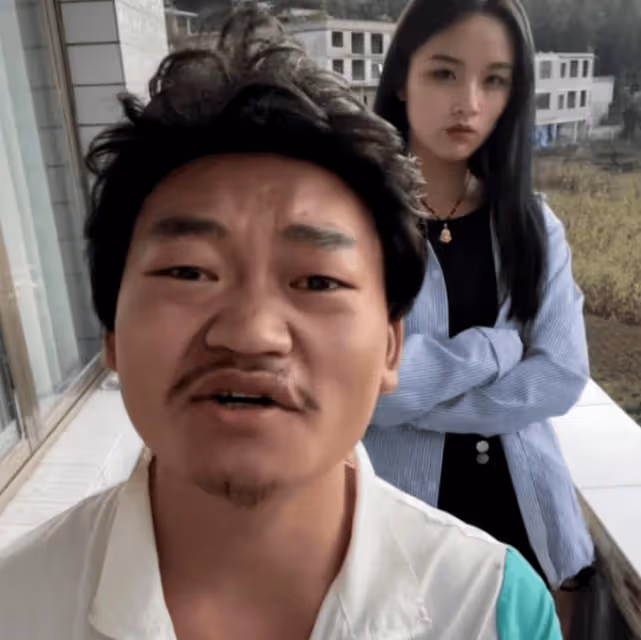 鬧大了,網紅王寶弱哭著向王寶強道歉,稱不該連線馬蓉,疑要賠百萬!
