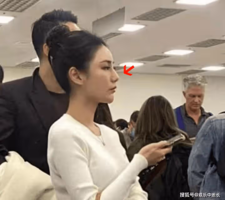 汪小菲現身韓國機場,馬筱梅被近距離偷拍顏值高!手上大鑽戒搶鏡