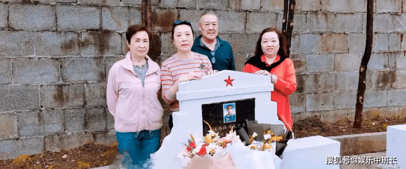 61歲張克莎為86歲美國老公慶生!滿桌中國菜太溫馨,父親是少將