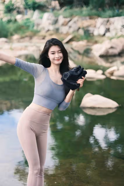 今天是瑜伽服女孩