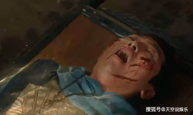 《與鳳行》拂容君棄醫從武的那一刻起,天君之路就已經鋪好了