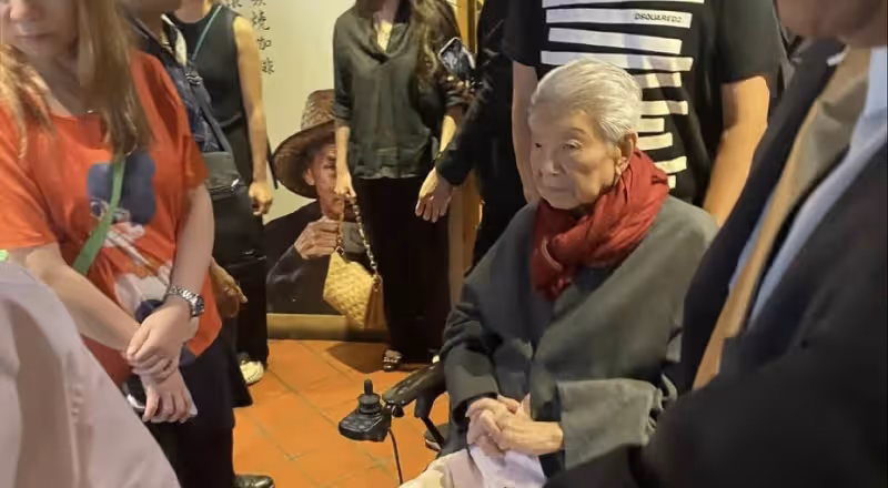 蔡瀾曝妻子意外摔倒後離世,花高價住五星級酒店,準備賣掉舊宅