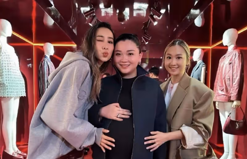 恭喜!香港百億名媛李嘉穎產子,和帥氣老公結婚六年連生三個兒子