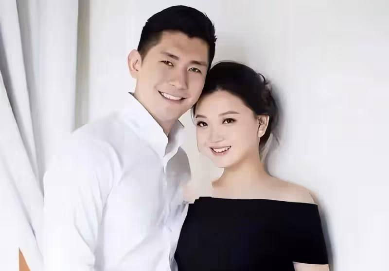 恭喜!香港百億名媛李嘉穎產子,和帥氣老公結婚六年連生三個兒子